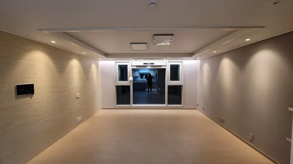꿈의숲아이파크 거실 간접조명