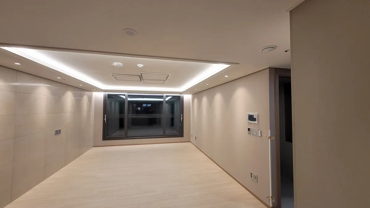 상도역롯데캐슬 거실 간접조명