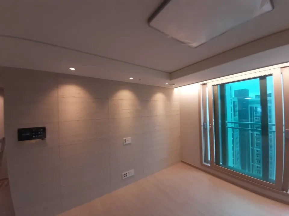 산성역포레스티아 기록 10 거실