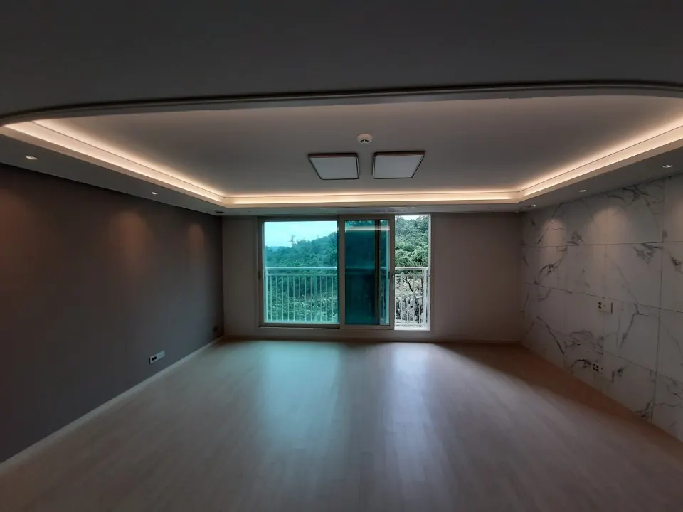 산성역포레스티아 기록 28 거실