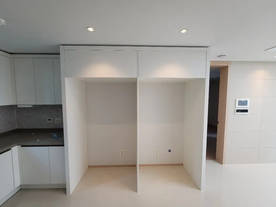 한강메트로자이1단지 주방 수납 간접조명
