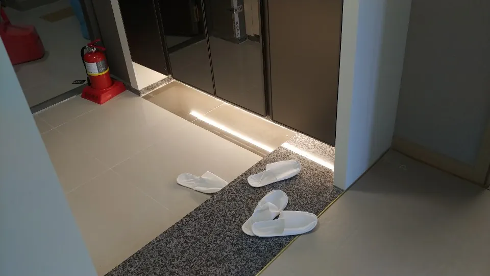 남양주두산위브트레지움 기록 05 현관