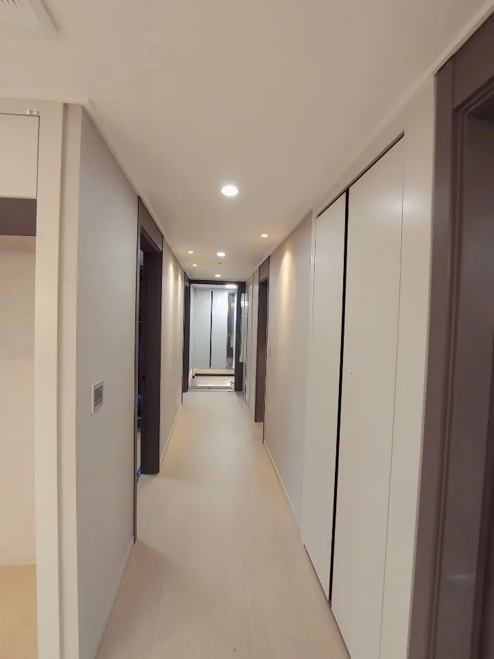 고덕롯데캐슬베네루체 복도 간접조명