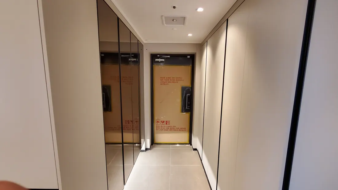 수원하늘채더퍼스트2단지 기록 01 현관