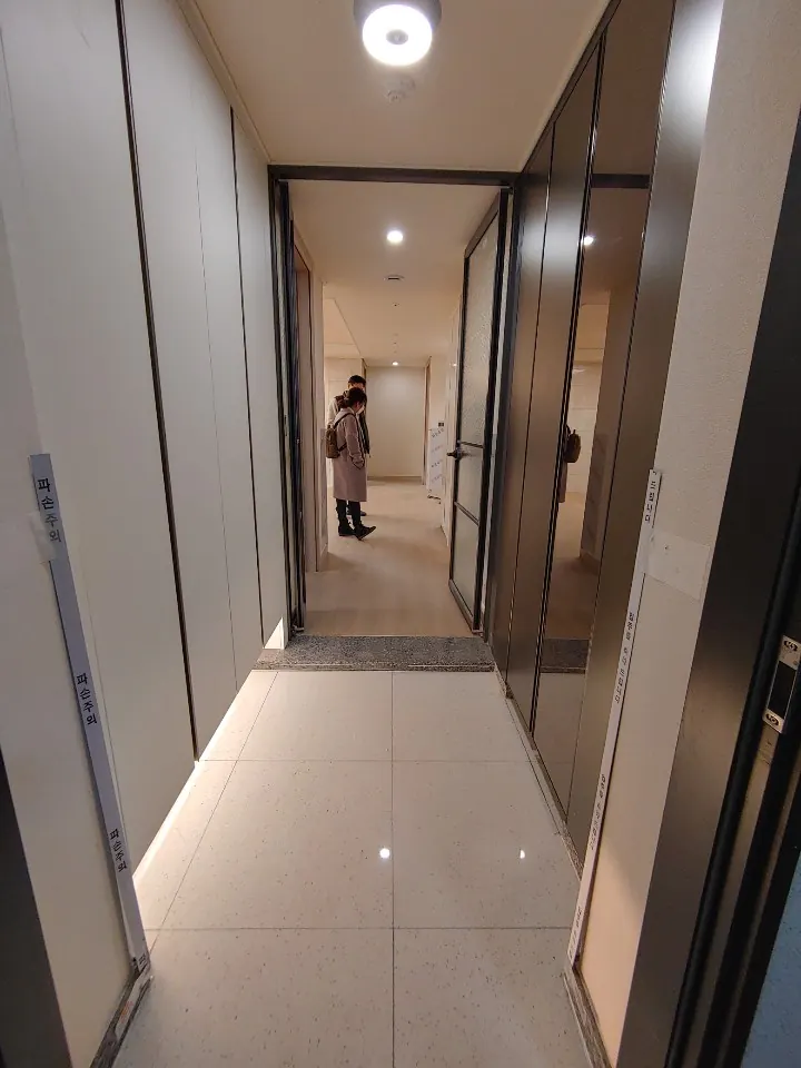 고덕아르테온 기록 06 현관