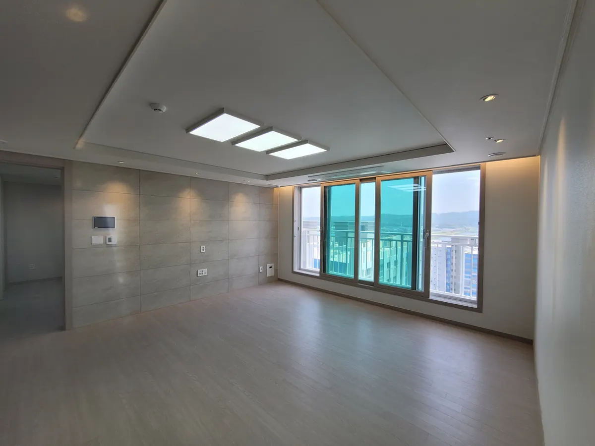 유성대광로제비앙 거실 간접조명